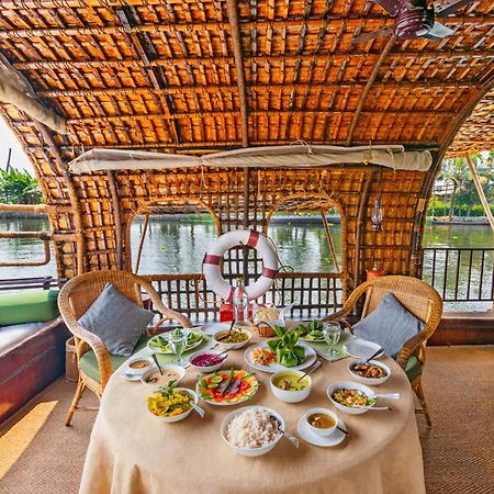 Spice Coast Cruises - Houseboat, A Cgh Earth Experience Hotel Alappuzha Exterior photo