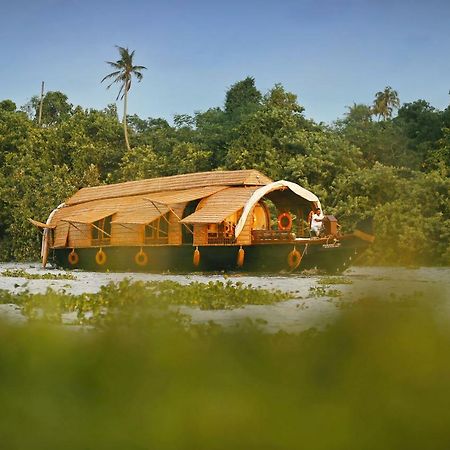 Spice Coast Cruises - Houseboat, A Cgh Earth Experience Hotel Alappuzha Exterior photo