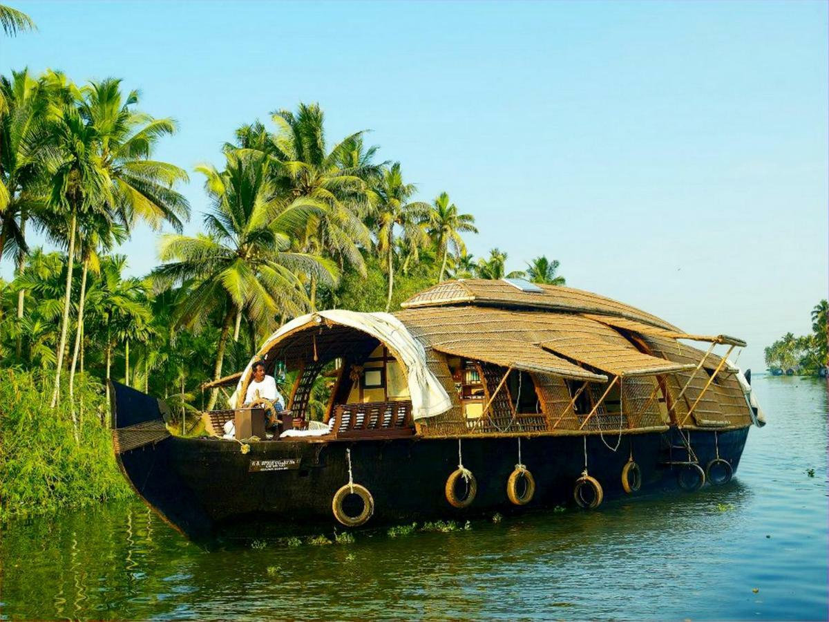 Spice Coast Cruises - Houseboat, A Cgh Earth Experience Hotel Alappuzha Exterior photo