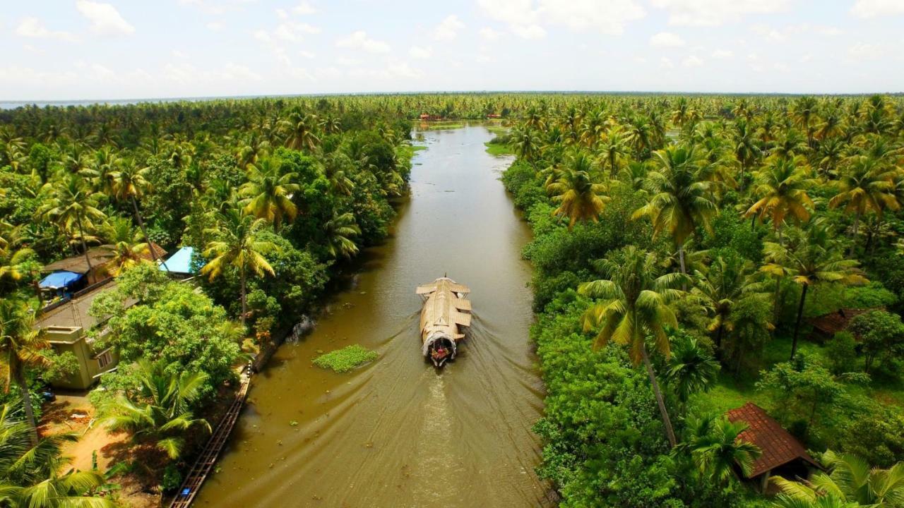 Spice Coast Cruises - Houseboat, A Cgh Earth Experience Hotel Alappuzha Exterior photo